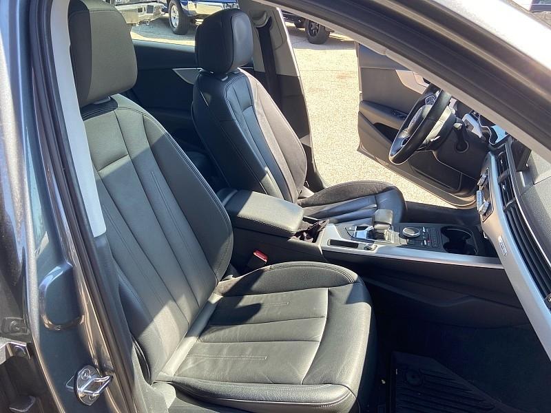 Audi A4 2.0T Premium quattro Sedan 2017