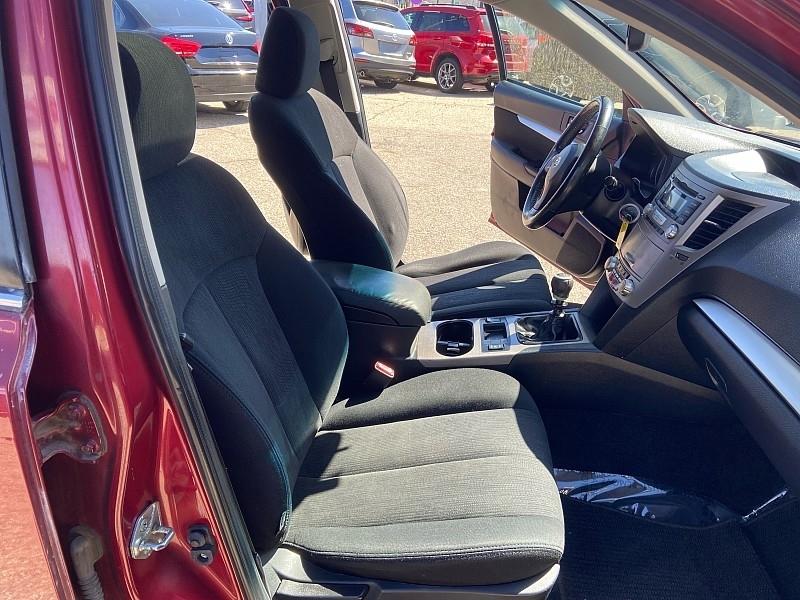 Subaru Outback 2.5i Premium 2013