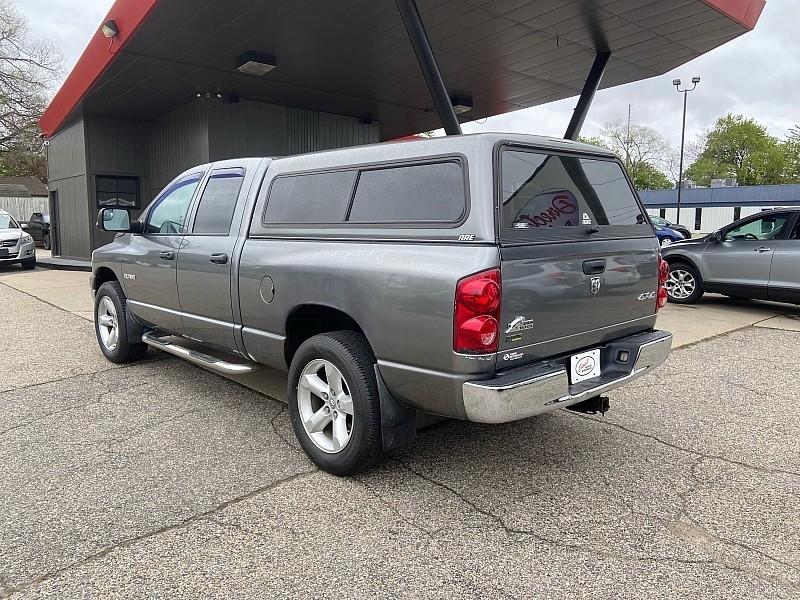 Dodge Ram 1500 SXT Quad Cab 4WD 2008