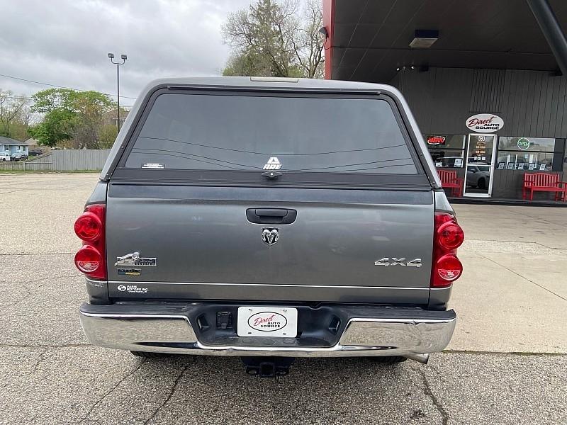 Dodge Ram 1500 SXT Quad Cab 4WD 2008