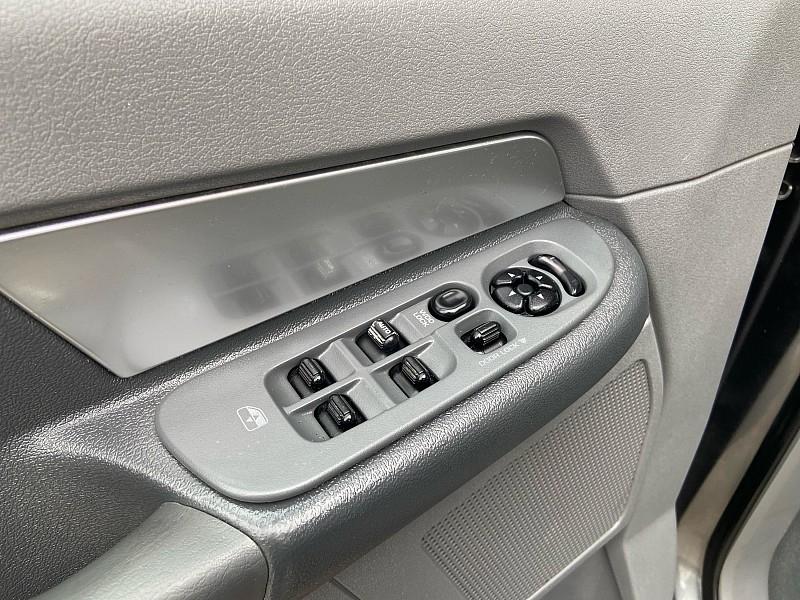 Dodge Ram 1500 SXT Quad Cab 4WD 2008