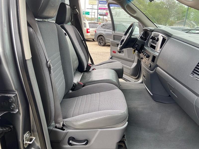 Dodge Ram 1500 SXT Quad Cab 4WD 2008