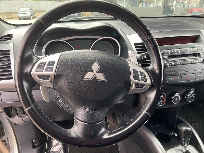Mitsubishi Outlander SE 4WD 2009