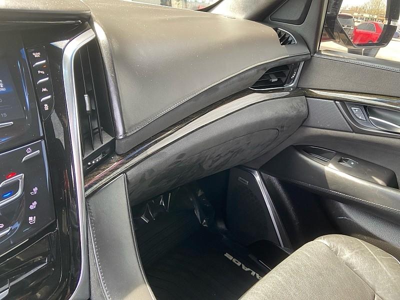 Cadillac Escalade ESV Platinum 4WD 2016