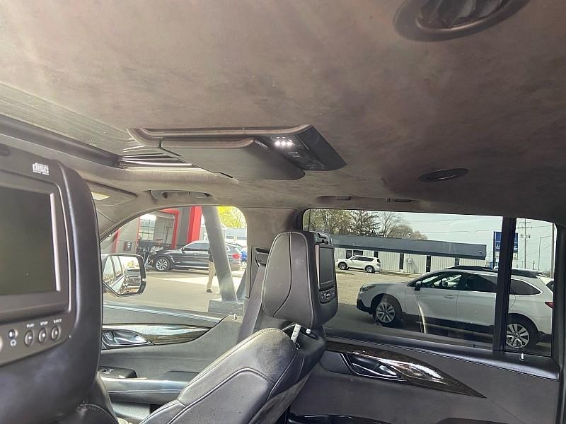 Cadillac Escalade ESV Platinum 4WD 2016