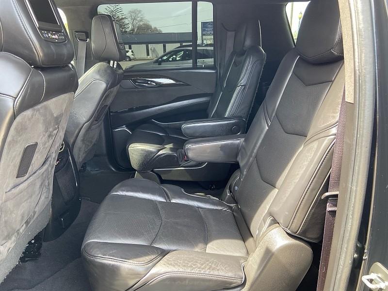 Cadillac Escalade ESV Platinum 4WD 2016