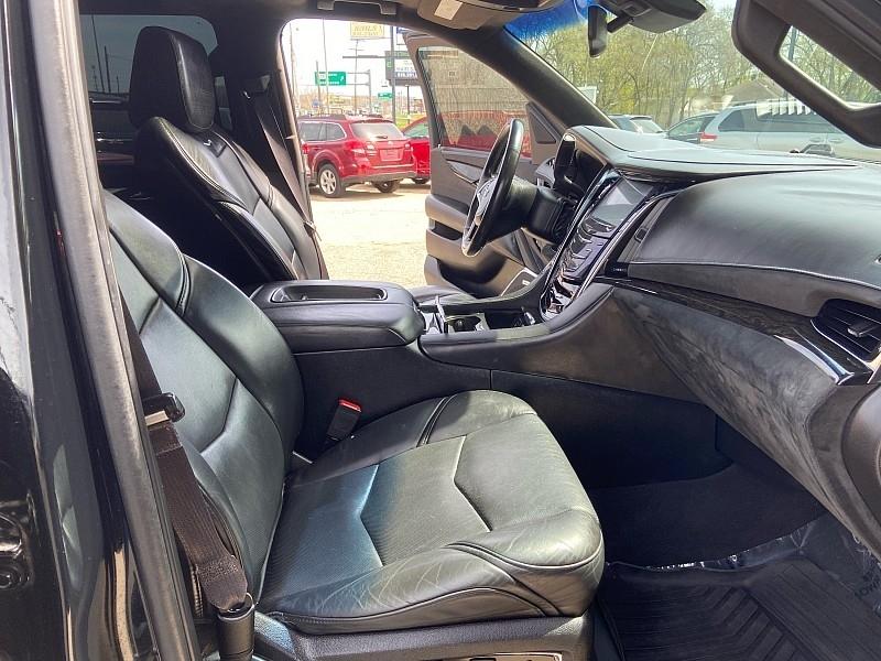 Cadillac Escalade ESV Platinum 4WD 2016