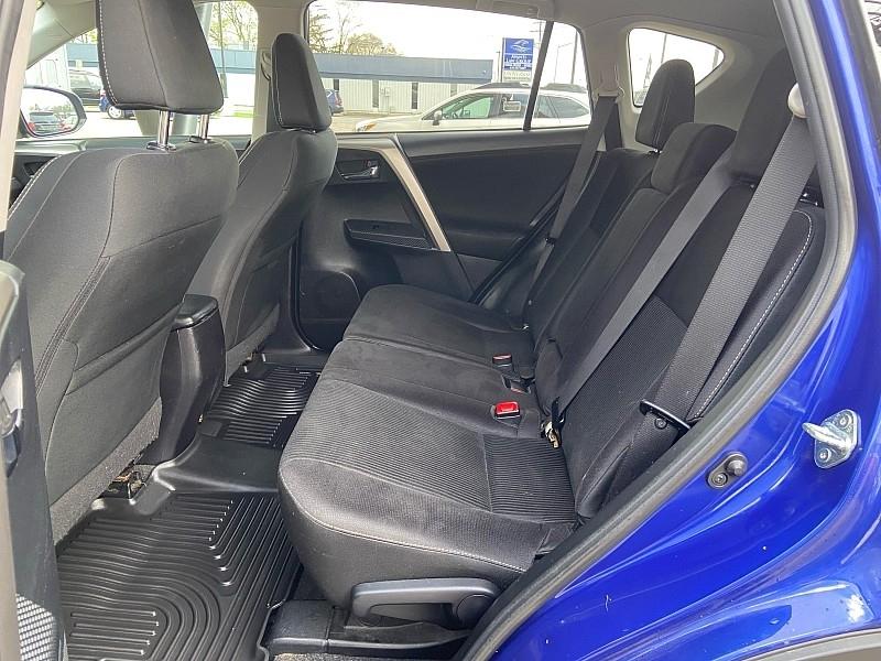 Toyota RAV4 XLE FWD 2014