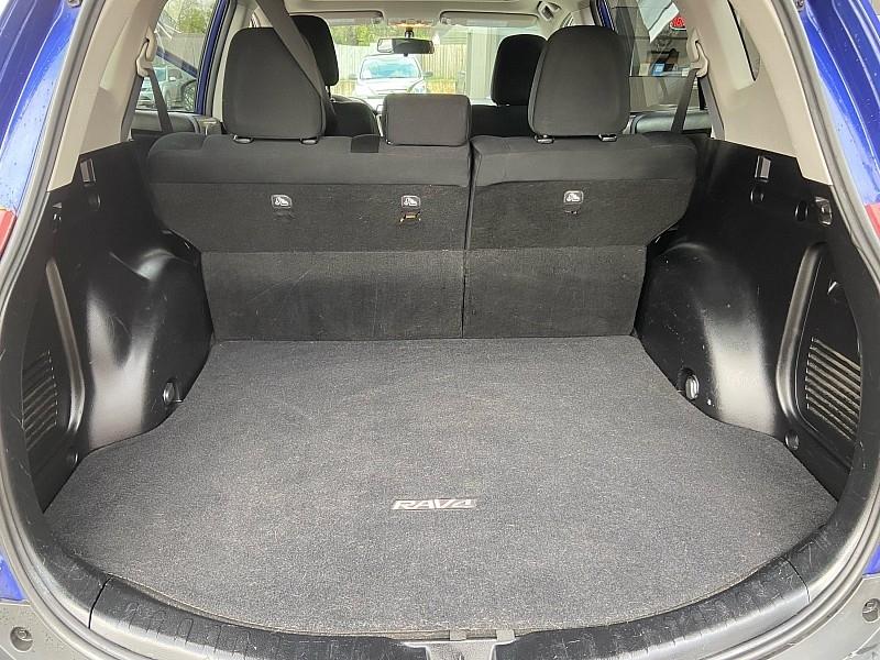 Toyota RAV4 XLE FWD 2014