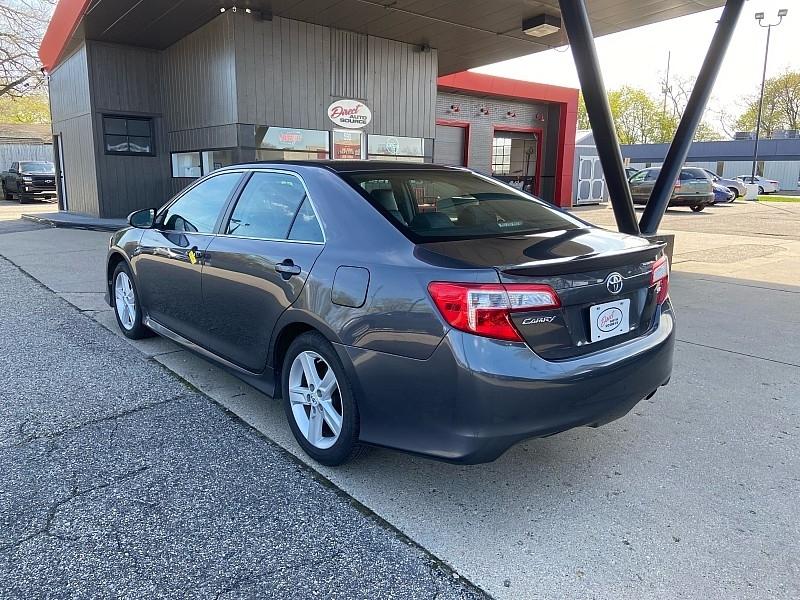 Toyota Camry SE 2012