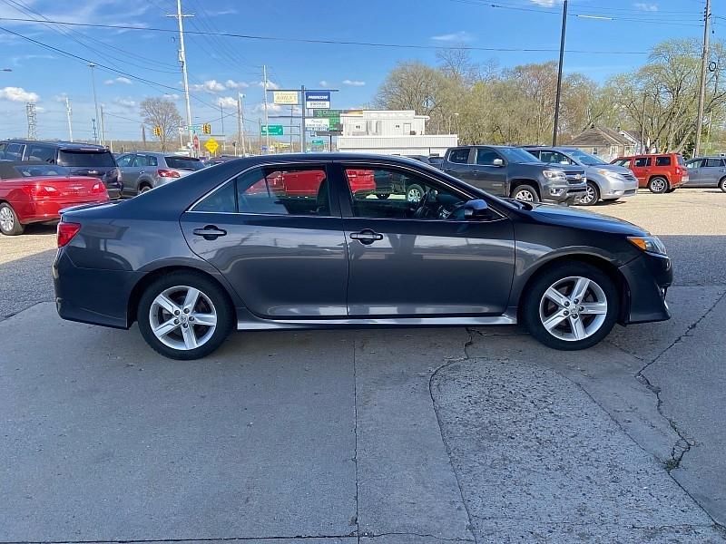 Toyota Camry SE 2012