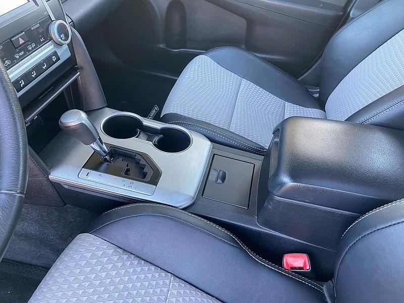 Toyota Camry SE 2012