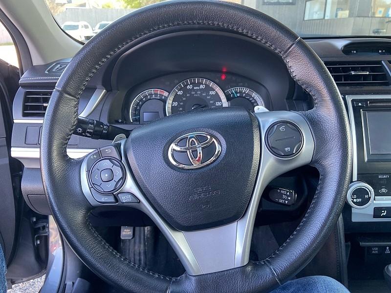 Toyota Camry SE 2012