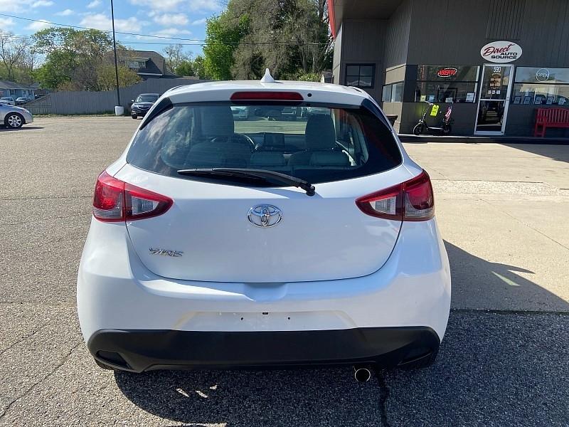 Toyota Yaris LE Hatchback 2020