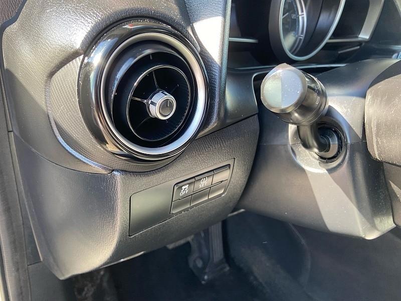 Toyota Yaris LE Hatchback 2020