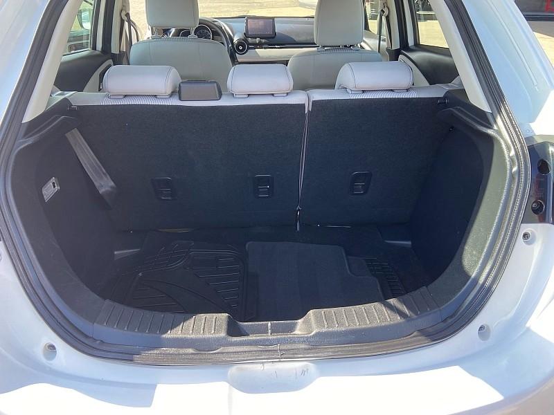 Toyota Yaris LE Hatchback 2020