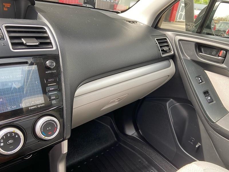 Subaru Forester 2.5i Premium PZEV CVT 2016