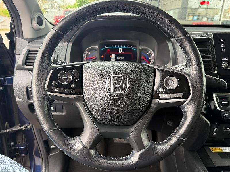Honda Pilot Touring w/Rear Captain's Chairs AWD 2019