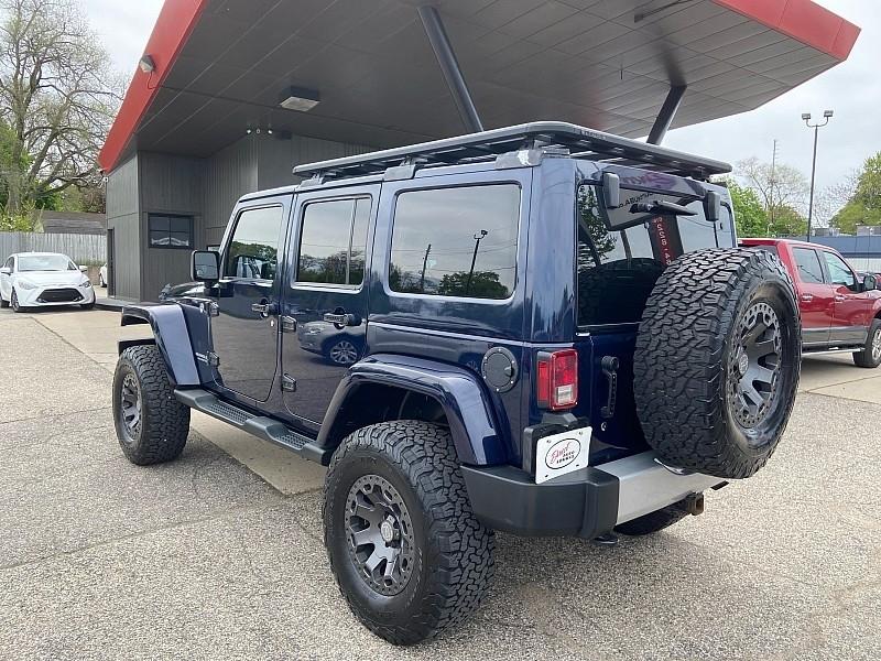 Jeep Wrangler Unlimited Sahara 4WD 2013