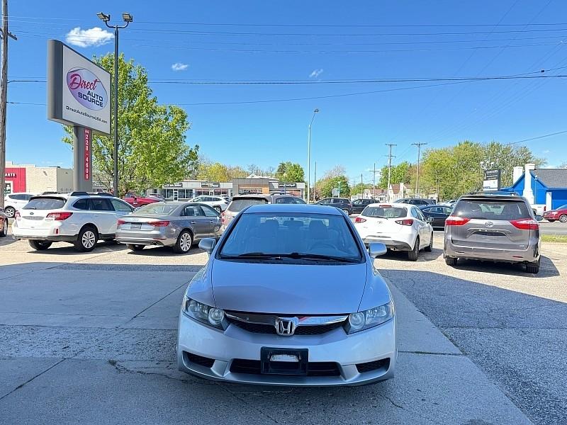 Honda Civic LX Sedan 5-Speed AT 2011