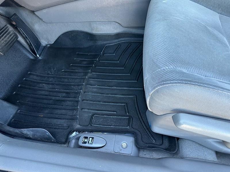 Honda Civic LX Sedan 5-Speed AT 2011