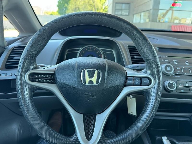 Honda Civic LX Sedan 5-Speed AT 2011