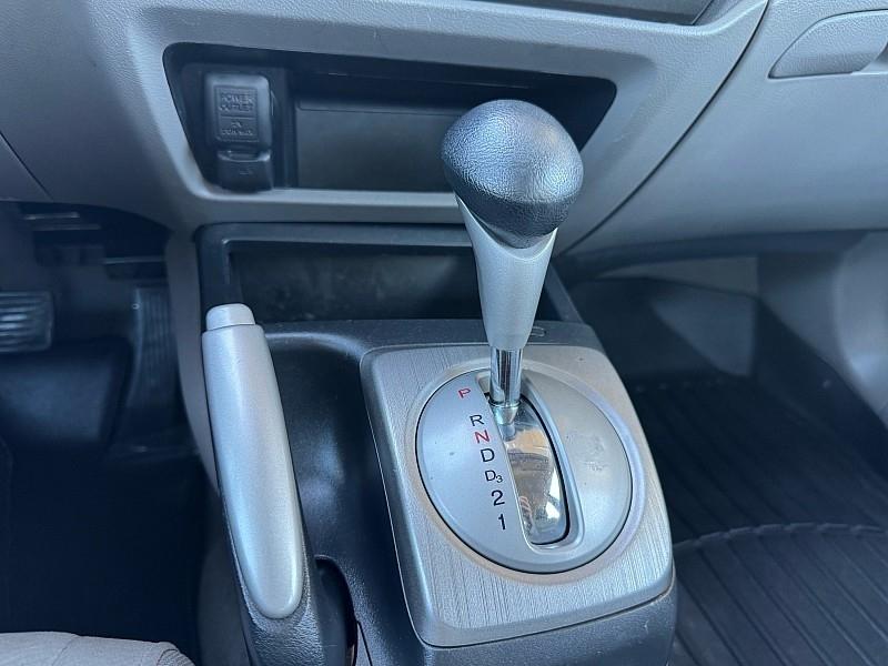 Honda Civic LX Sedan 5-Speed AT 2011