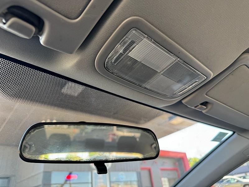 Honda Civic LX Sedan 5-Speed AT 2011
