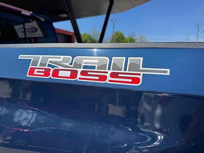 Chevrolet Silverado 1500 LT Trail Boss Crew Cab 4WD 2020