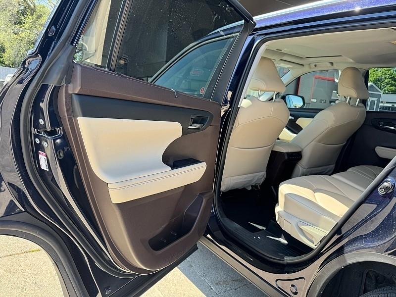 Toyota Highlander XLE AWD V6 2020