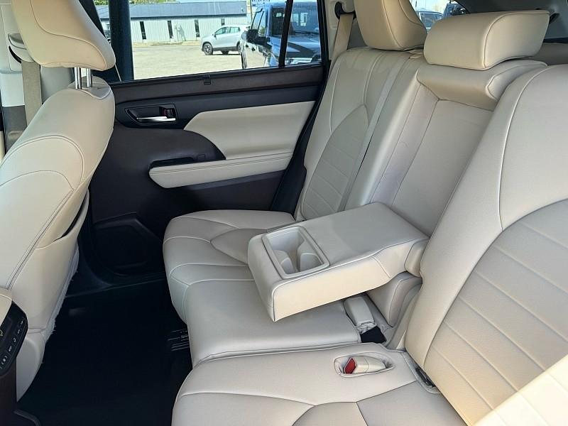 Toyota Highlander XLE AWD V6 2020