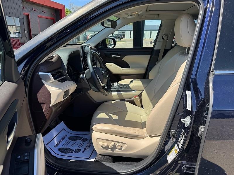 Toyota Highlander XLE AWD V6 2020
