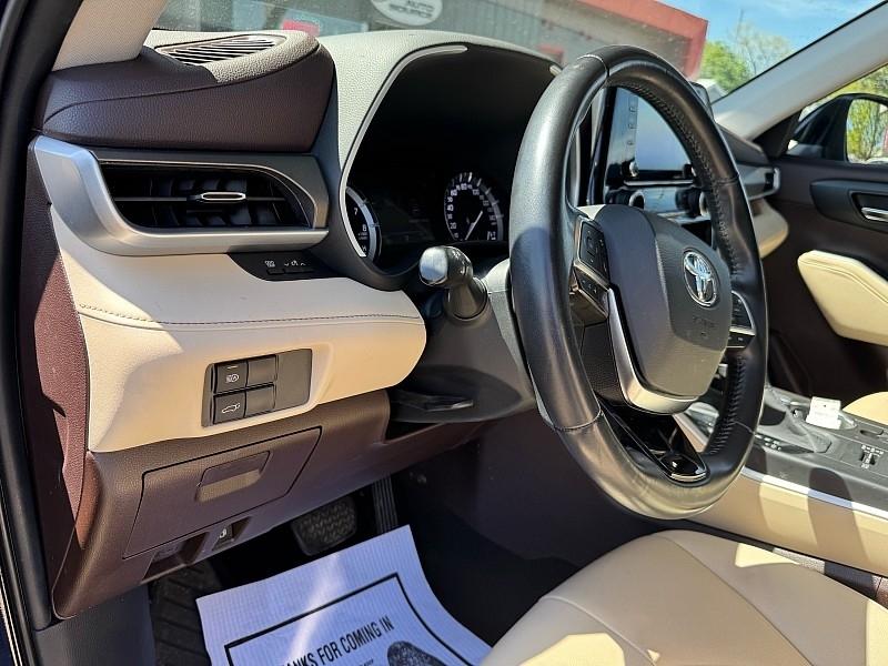 Toyota Highlander XLE AWD V6 2020