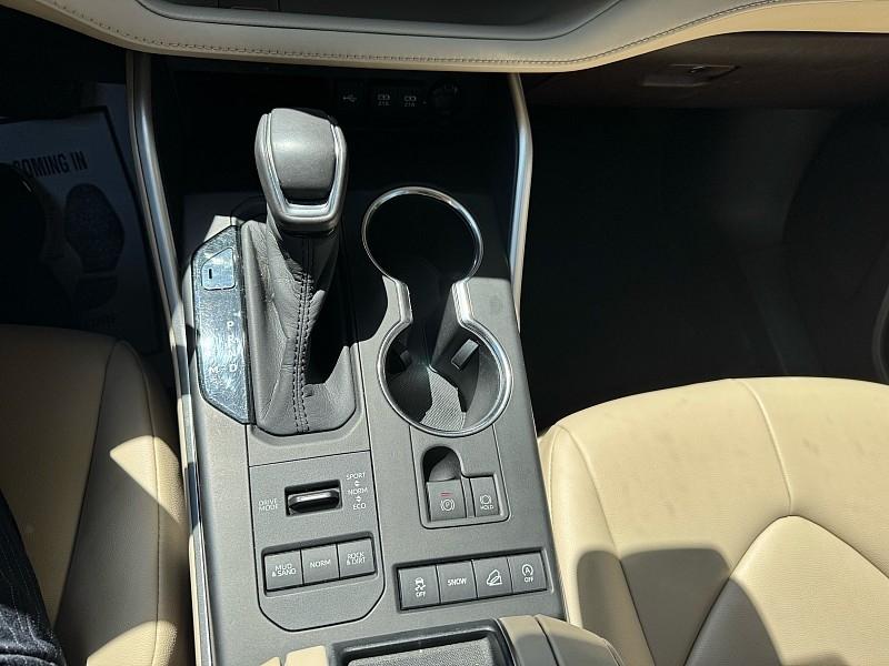 Toyota Highlander XLE AWD V6 2020