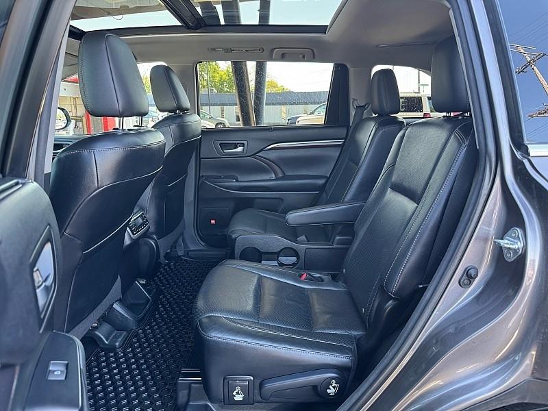 Toyota Highlander Limited AWD V6 2016