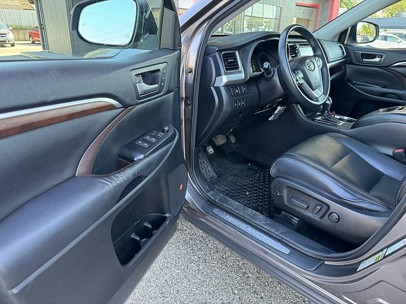Toyota Highlander Limited AWD V6 2016