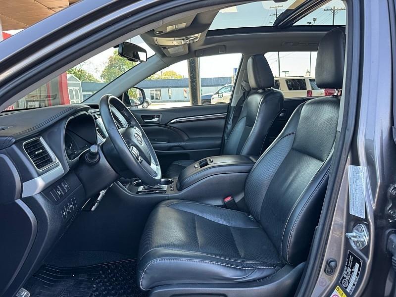 Toyota Highlander Limited AWD V6 2016