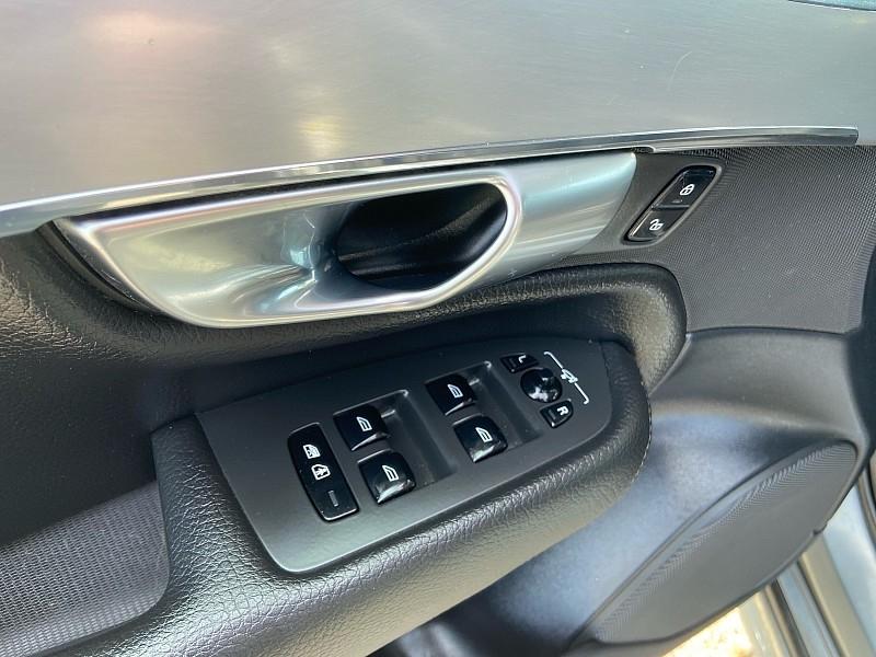 Volvo XC90 T5 Momentum 2018