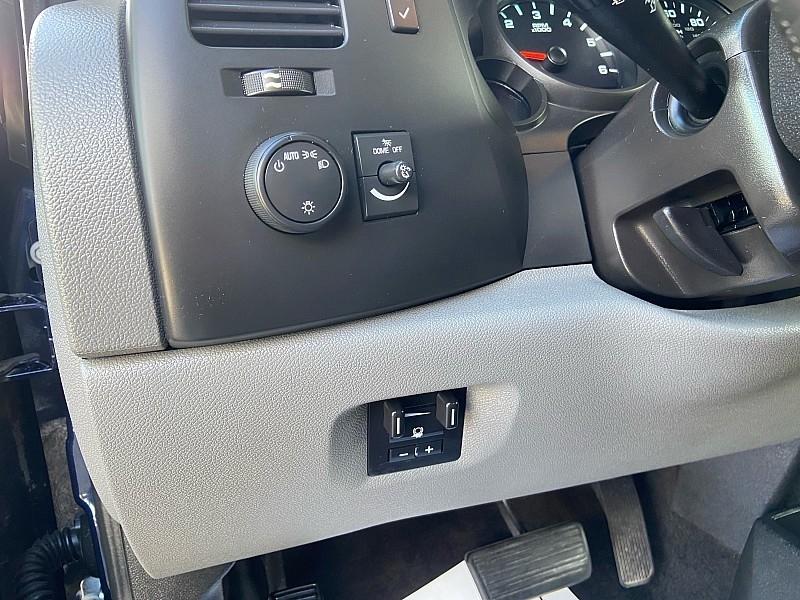 Chevrolet Silverado 1500 LS Extended Cab 4WD 2012