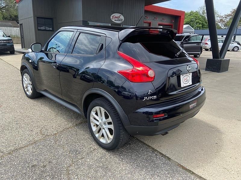 Nissan Juke SV AWD 2014