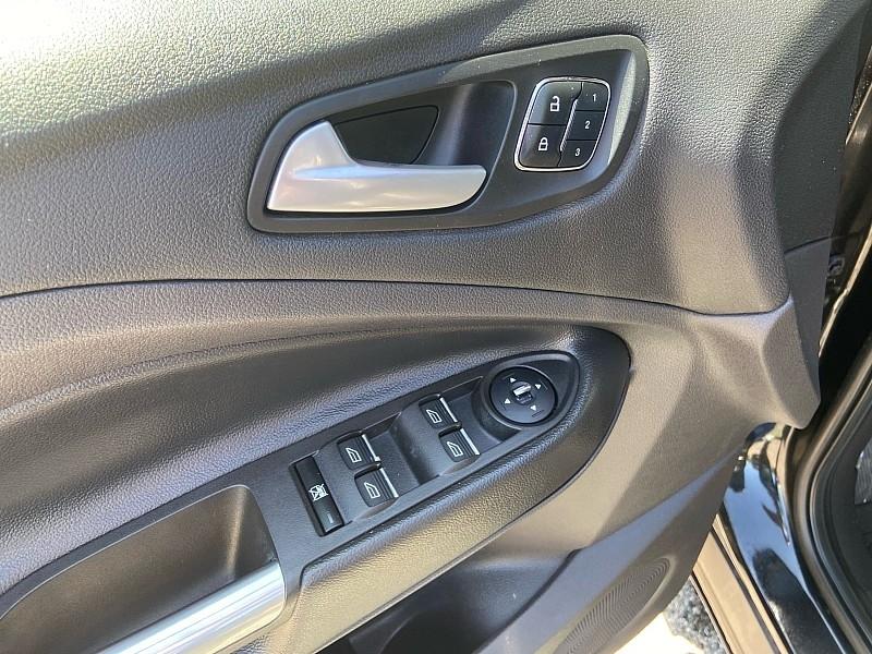 Ford Escape Titanium 4WD 2015
