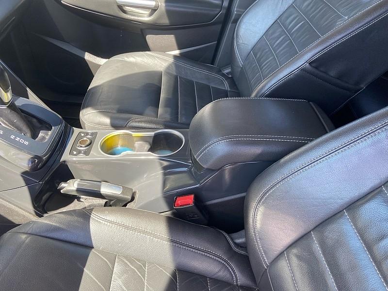 Ford Escape Titanium 4WD 2015