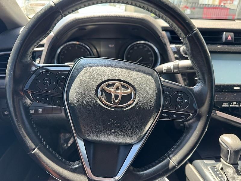 Toyota Camry SE 2020