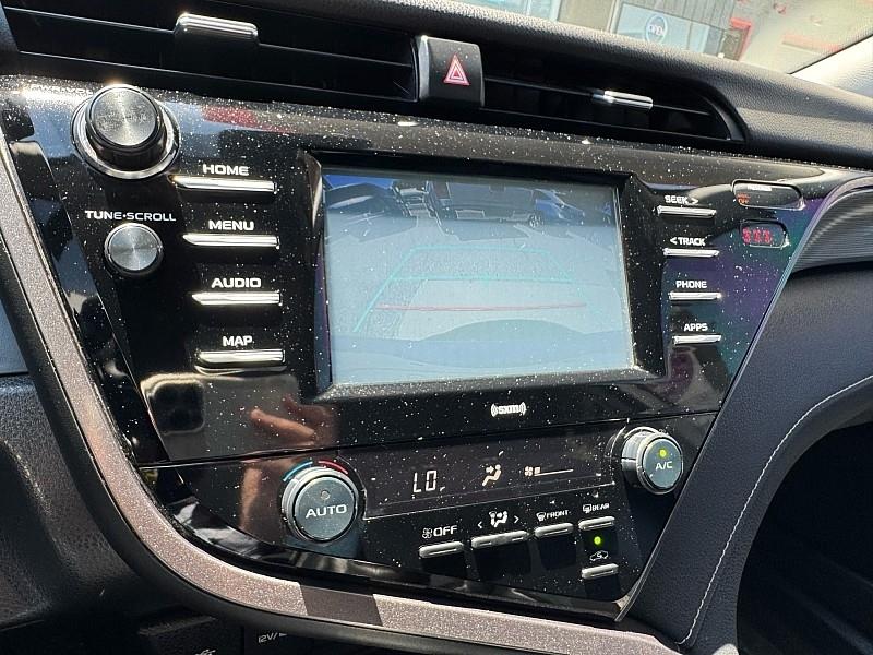 Toyota Camry SE 2020