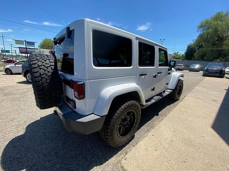 Jeep Wrangler Unlimited Sahara 4WD 2013