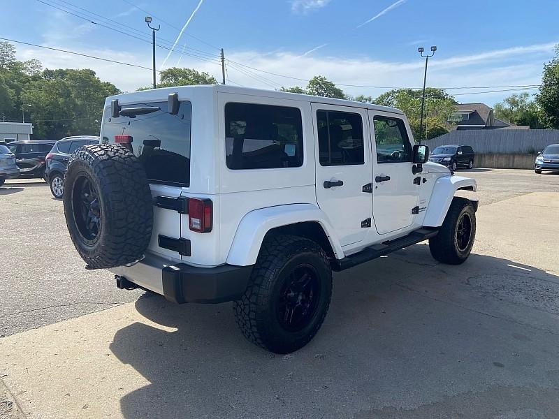 Jeep Wrangler Unlimited Sahara 4WD 2013