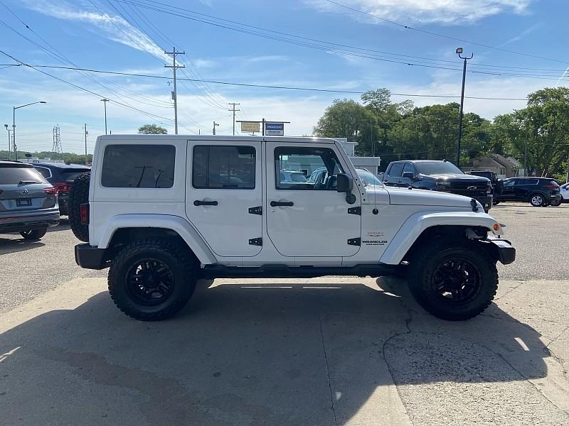 Jeep Wrangler Unlimited Sahara 4WD 2013