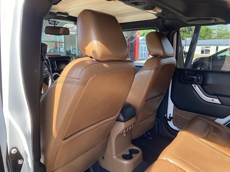Jeep Wrangler Unlimited Sahara 4WD 2013