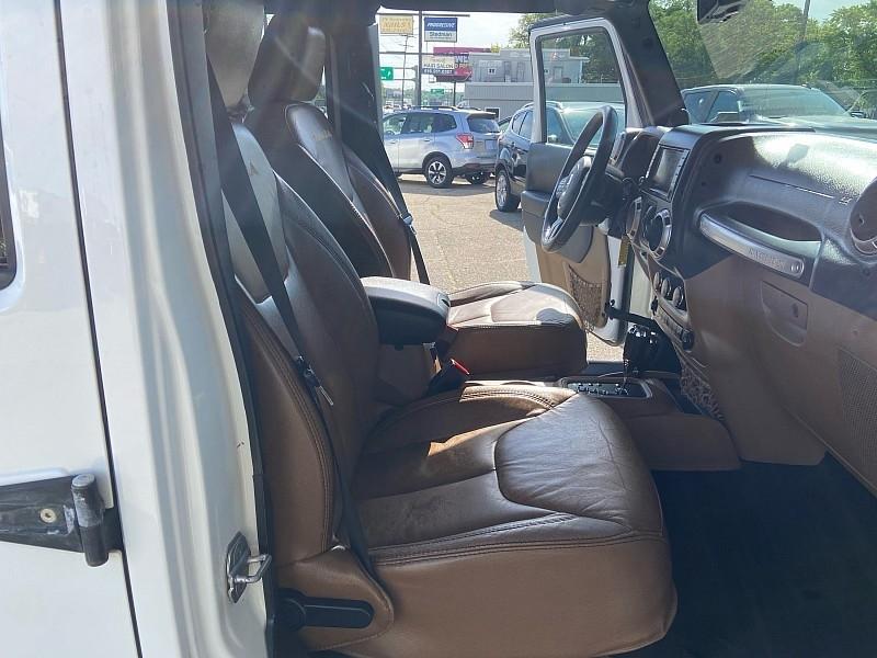 Jeep Wrangler Unlimited Sahara 4WD 2013