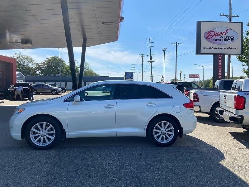 Toyota Venza XLE I4 FWD 2012